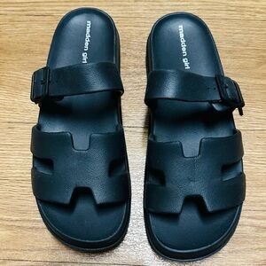 MADDEN GIRL Black Sandals